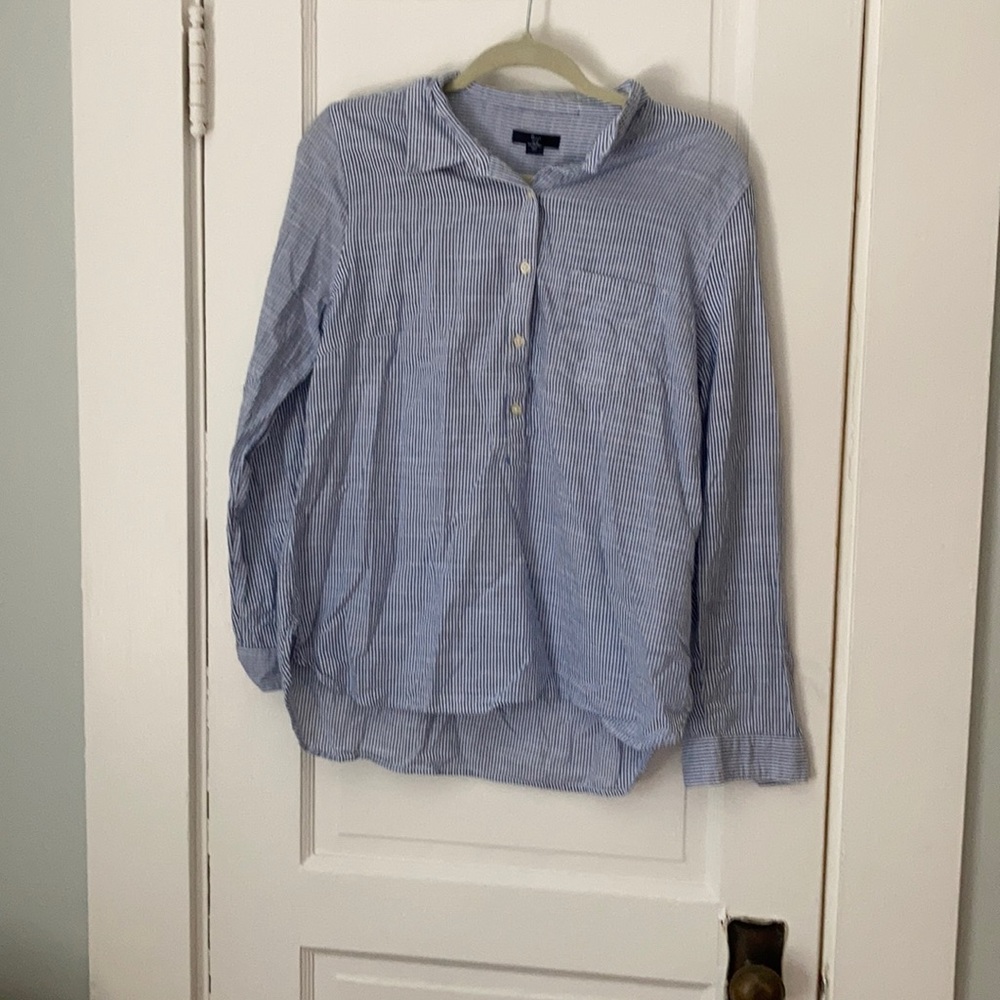 🌸 Really cute striped long sleeve top!